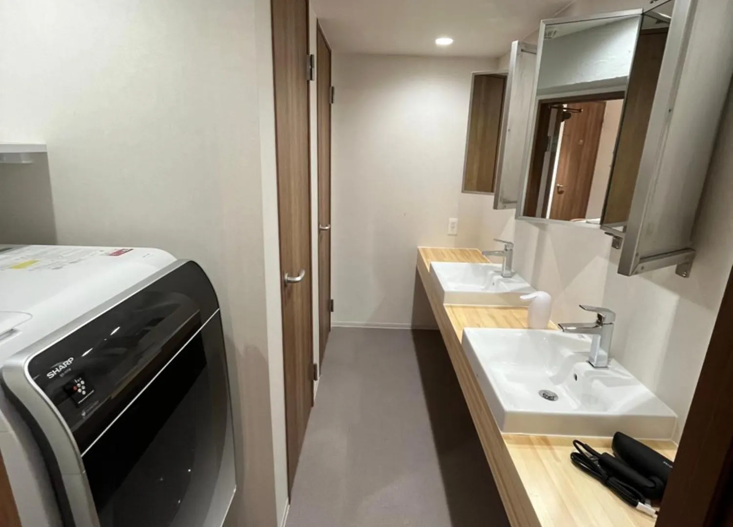 Manga Art Hotel, Bakurocho Tokyo Japan