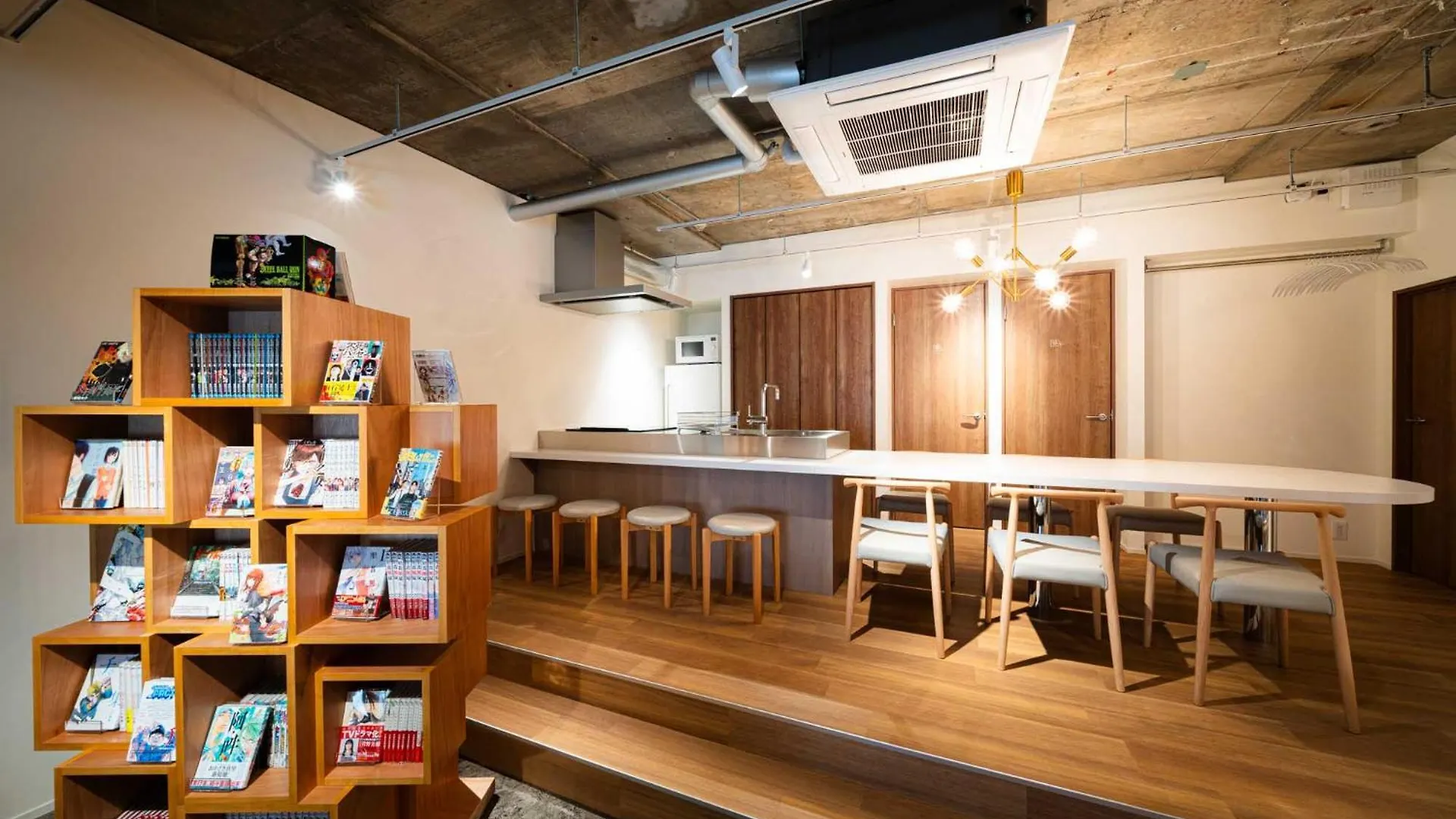 ** Hotel Manga Art Hotel, Bakurocho Tokyo Japan